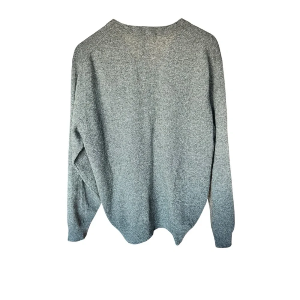 Raffi 100% Cashmere Gray V-Neck Sweater Men’s L Quiet Luxury